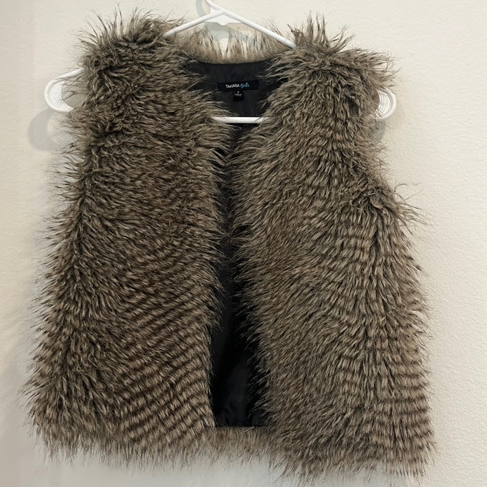 Takara girls faux fur vest